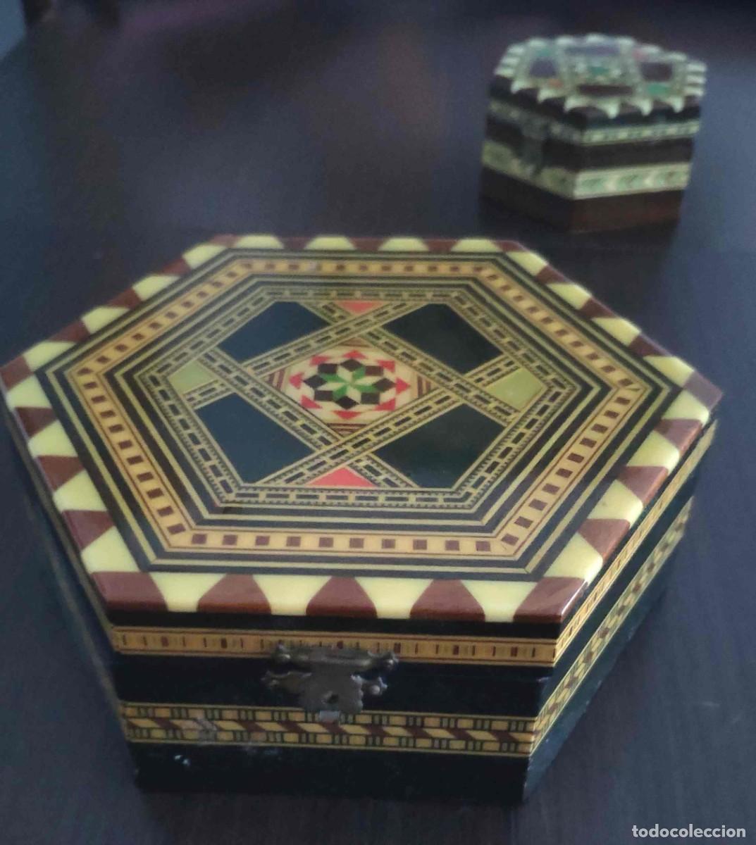 Antig&uuml;edades: 2 cajas hexagonales de Taracea granadina - Foto 1
