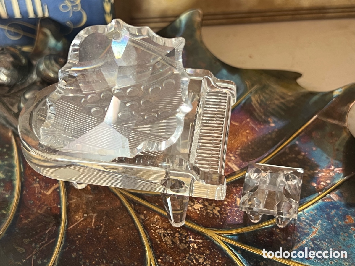 Antig&uuml;edades: PIANO de COLA Y TABURETE DE SWAROVSKI - Foto 2