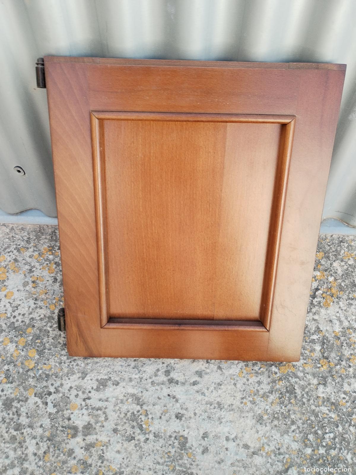 Antig&uuml;edades: puerta de armario en madera tallada - Foto 4