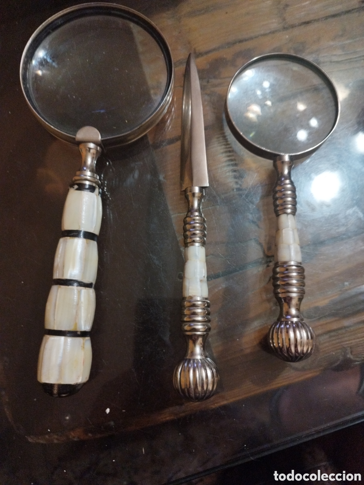 Antig&uuml;edades: Juego de lupa y abrecartas - Foto 1
