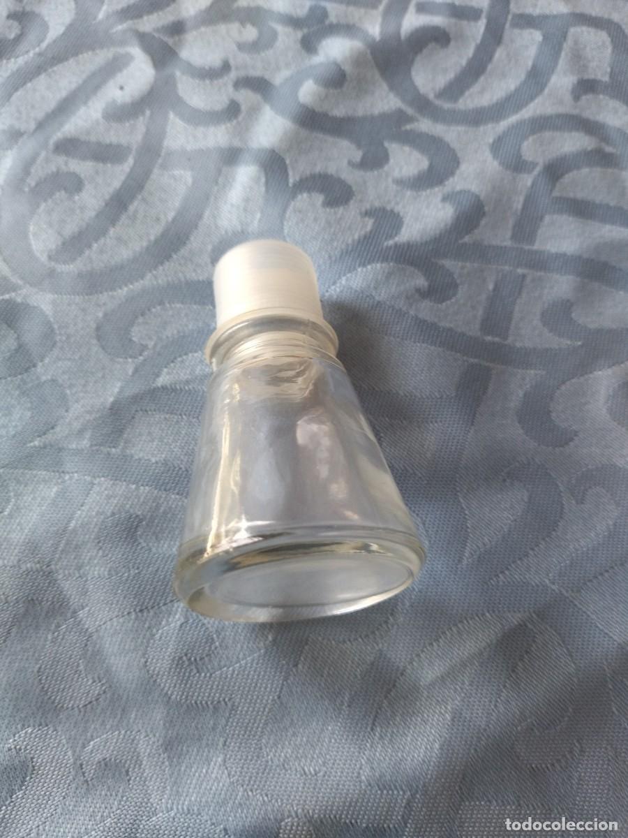 Antig&uuml;edades: tap&oacute;n de licorera de cristal . - Foto 4