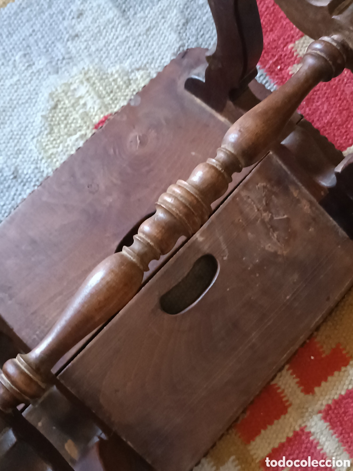 Antig&uuml;edades: Taburete castellano antiguo nogal - Foto 7
