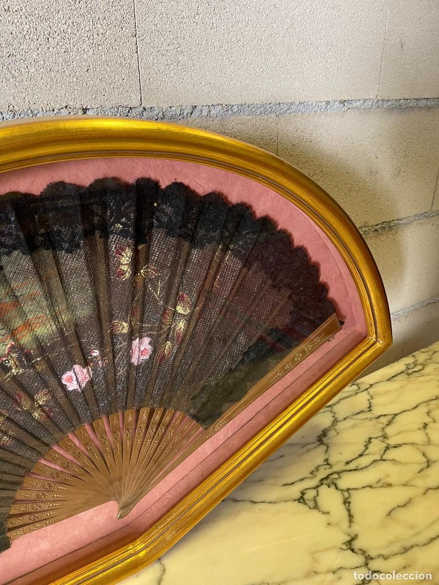 Antig&uuml;edades: abanico antiguo con la caja de madera - Foto 4