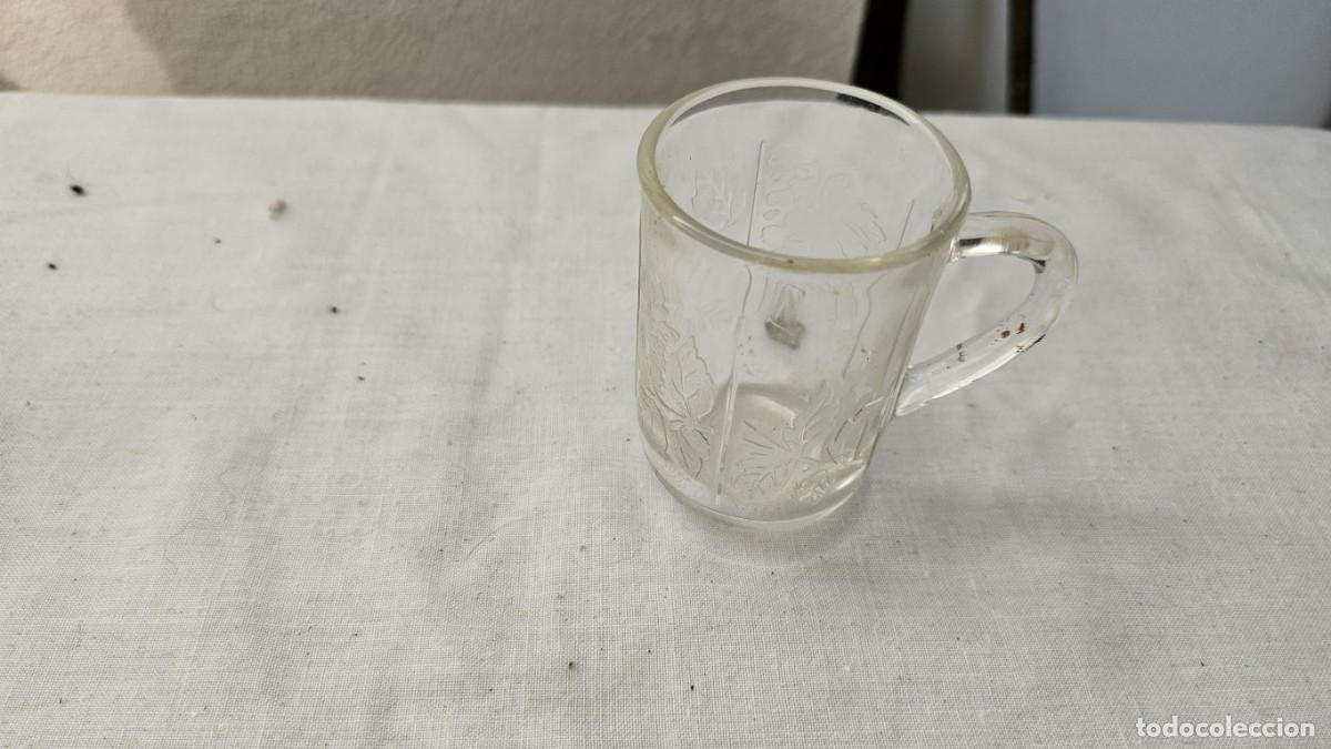 Antig&uuml;edades: peque&ntilde;a jarra de cristal - Foto 3