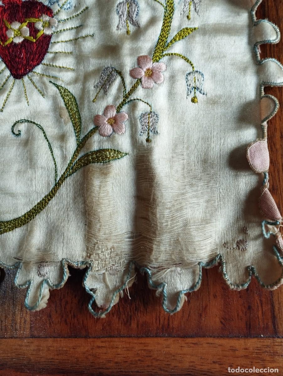 Antig&uuml;edades: ANTIGUO CUBRE COP&Oacute;N DE SEDA BORDADA - Foto 10