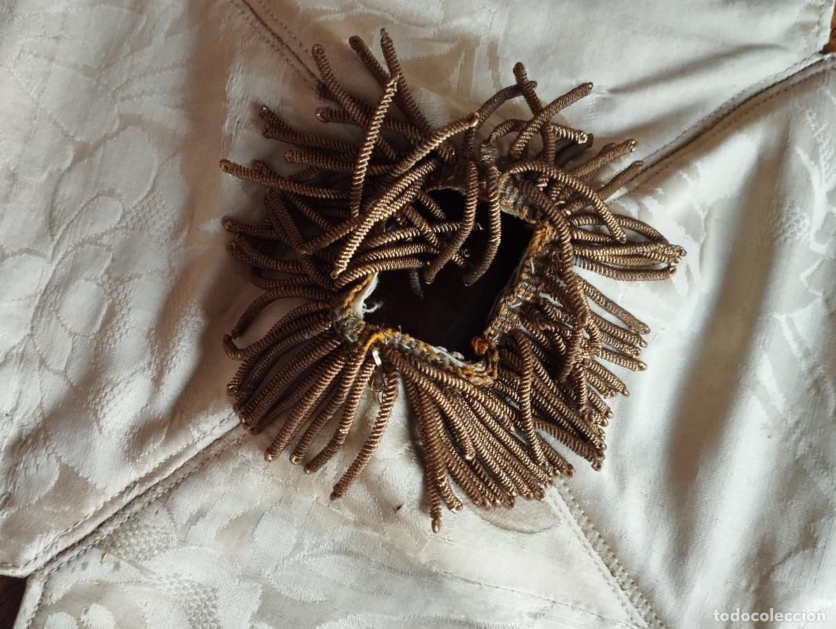 Antig&uuml;edades: ANTIGUO CUBRE COP&Oacute;N DE SEDA BROCADA - Foto 3