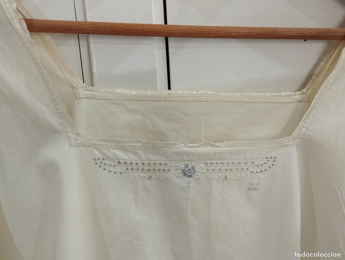 Antig&uuml;edades: CAMIS&Oacute;N DE ALGOD&Oacute;N CON ENCAJE Y BORDADO - Foto 8