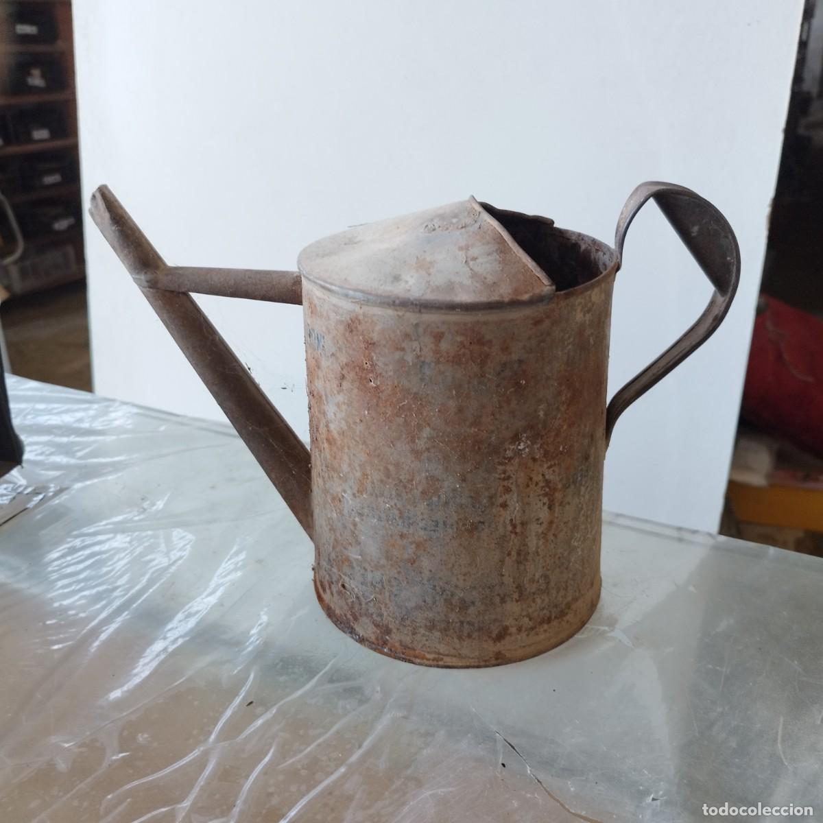 Antig&uuml;edades: REGADERA, HOJALATA / INGED / APROXIMADO 20 CM - Foto 2