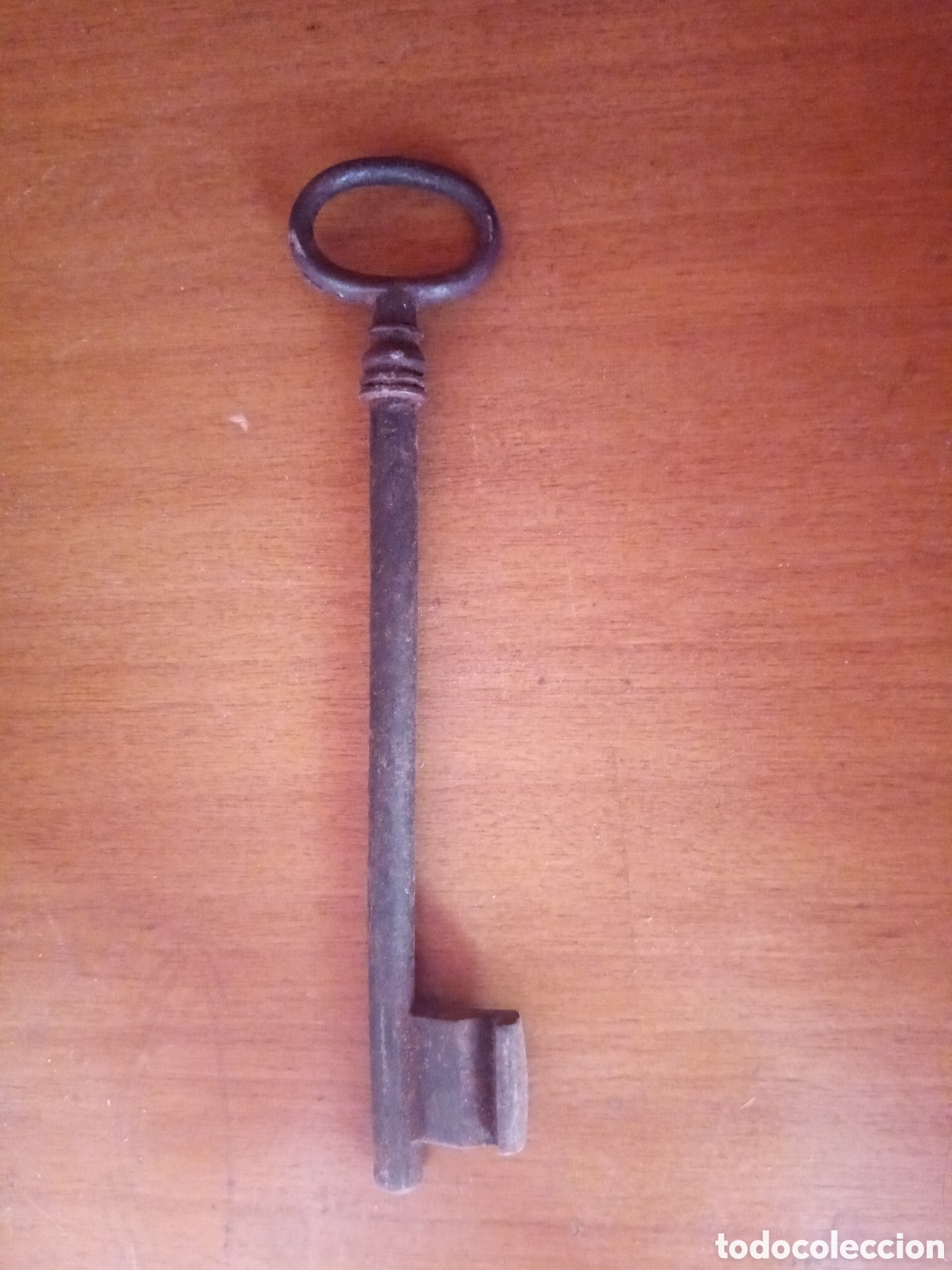 Antig&uuml;edades: Antigua llave de forja. 13.5cm - Foto 4