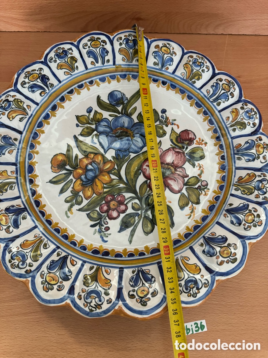 Antig&uuml;edades: Plato grande Talavera - Foto 2