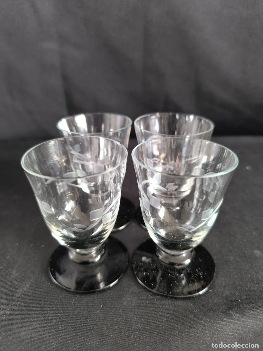 Antig&uuml;edades: copas de cristal grabado - Foto 1