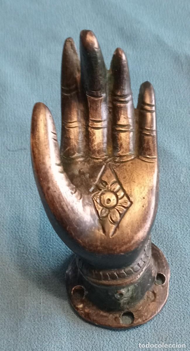 Antig&uuml;edades: MANO DE BRONCE DE RITUAL - Foto 1