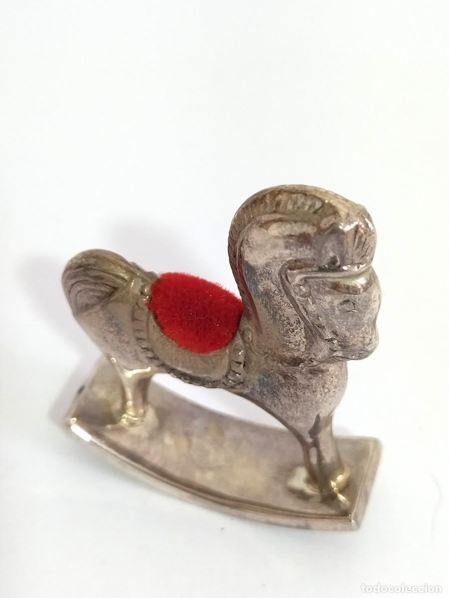 Antig&uuml;edades: Alfiletero Antiguo de plata Caballito. - Foto 7