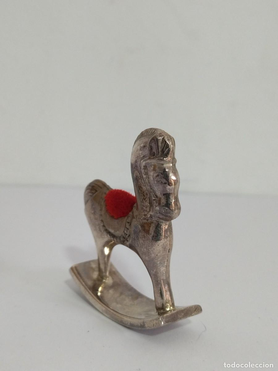 Antig&uuml;edades: Alfiletero Antiguo de plata Caballito. - Foto 12