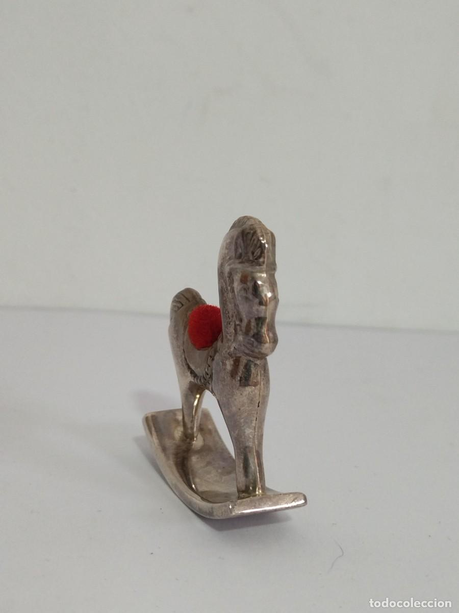 Antig&uuml;edades: Alfiletero Antiguo de plata Caballito. - Foto 13
