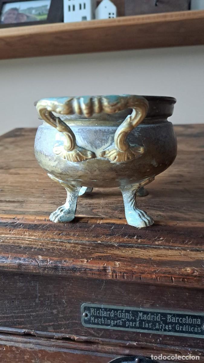 Antig&uuml;edades: Antiguo Centro de Mesa o Macetero de Bronce - Foto 1