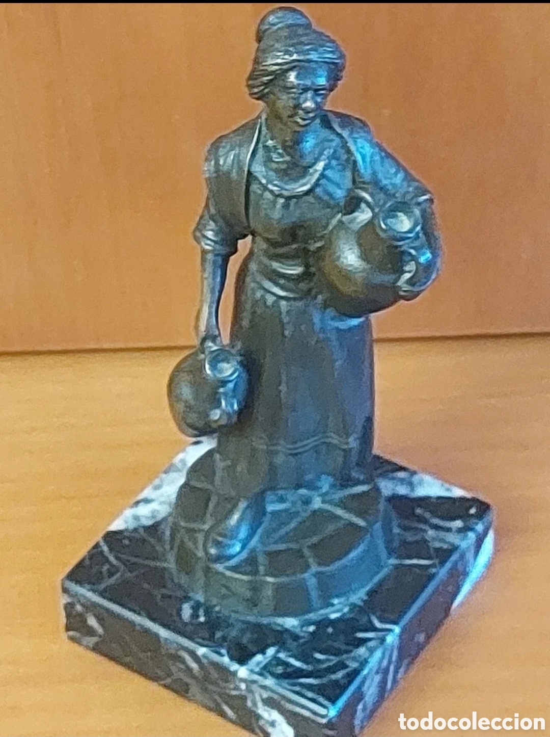 Antig&uuml;edades: Aguadora bronce vintage - Foto 7