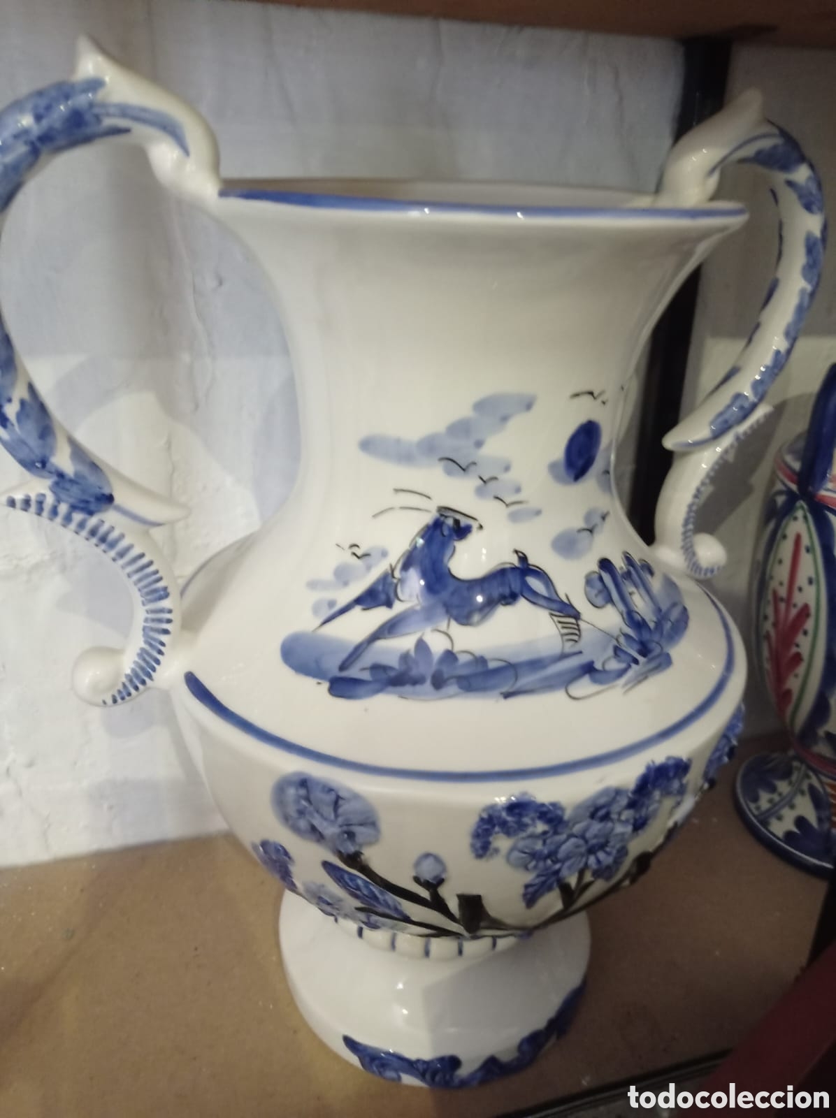 Antig&uuml;edades: Pie y jarr&oacute;n de porcelana - Foto 1