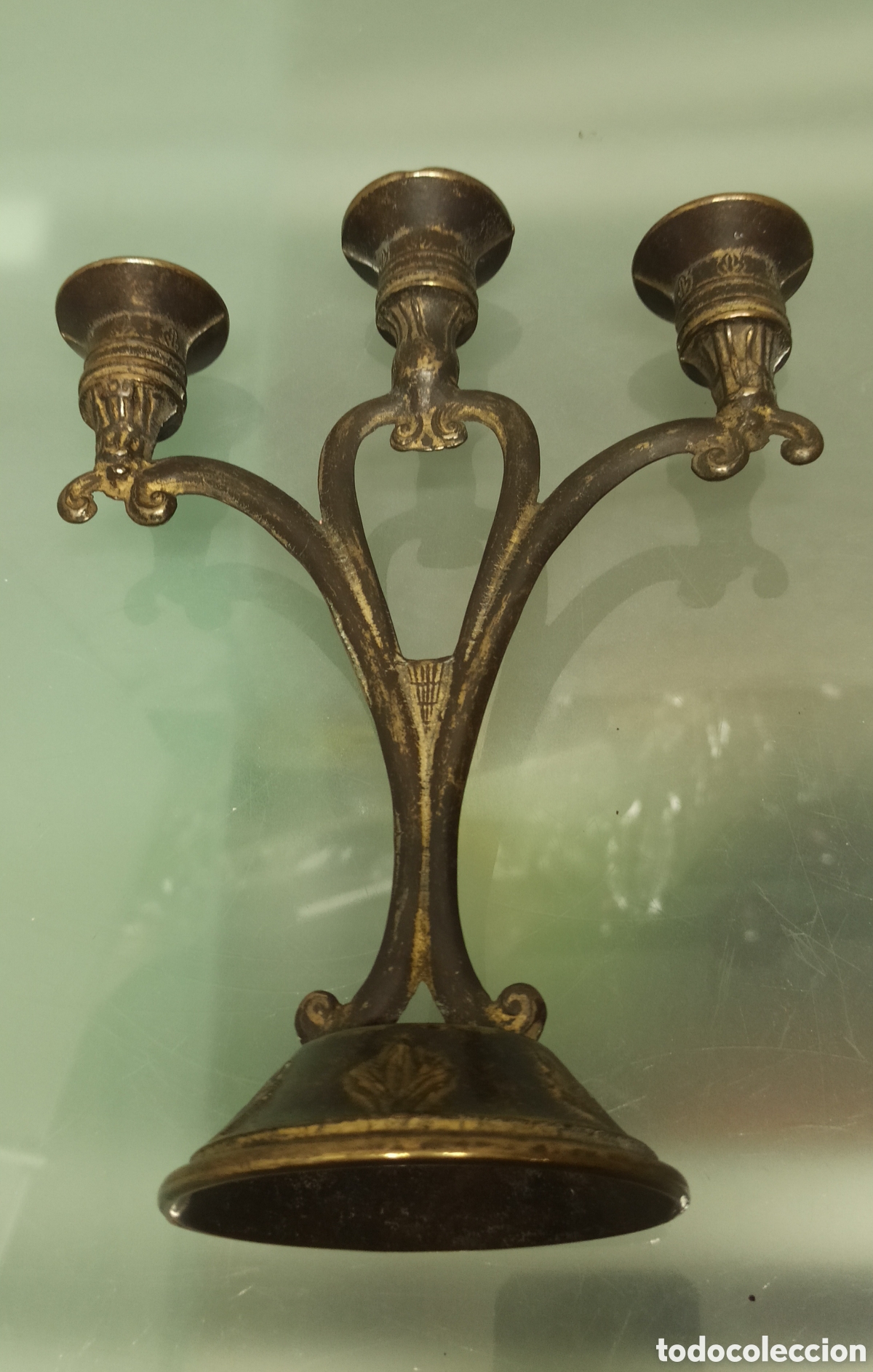 Antig&uuml;edades: Candelabro bronce Italia. - Foto 2