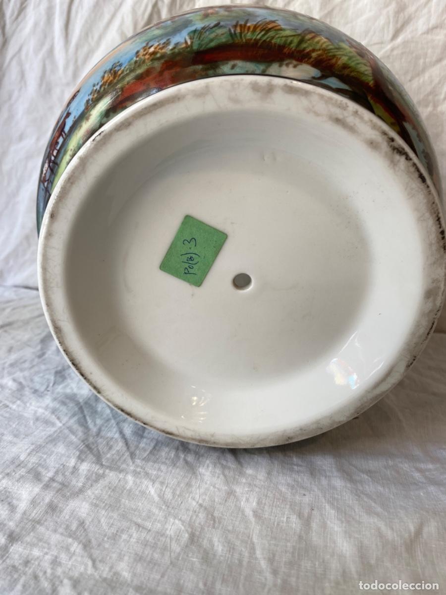 Antig&uuml;edades: ELEGANT&Iacute;SIMO MACETERO ANTIGUO DE PORCELANA DECORADA A MANO. - Foto 3
