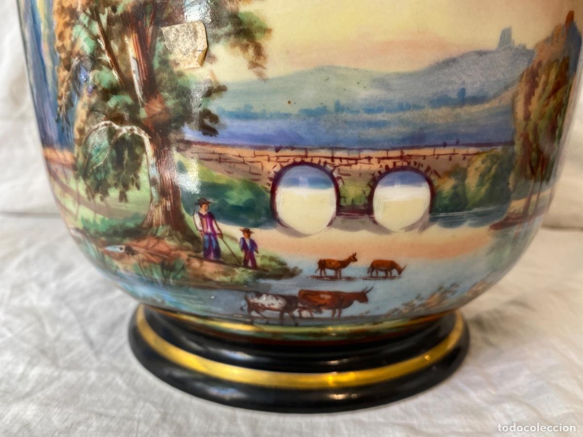 Antig&uuml;edades: ELEGANT&Iacute;SIMO MACETERO ANTIGUO DE PORCELANA DECORADA A MANO. - Foto 4