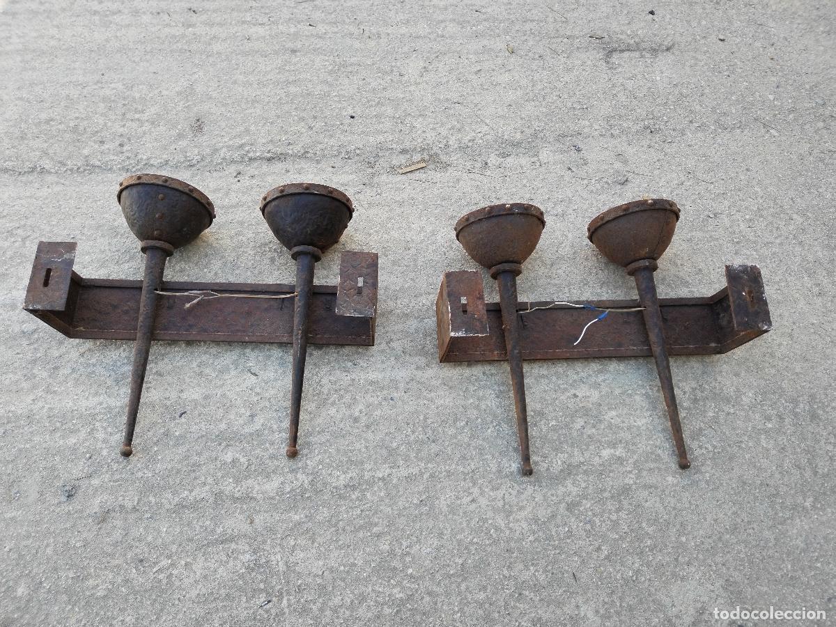 Antig&uuml;edades: 2 antiguos apliques de hierro - Foto 6