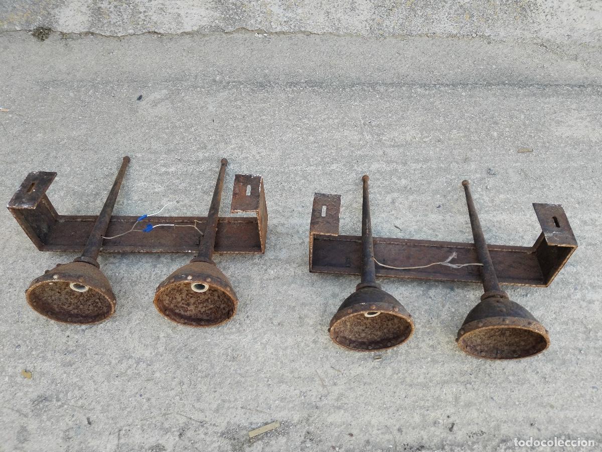 Antig&uuml;edades: 2 antiguos apliques de hierro - Foto 7