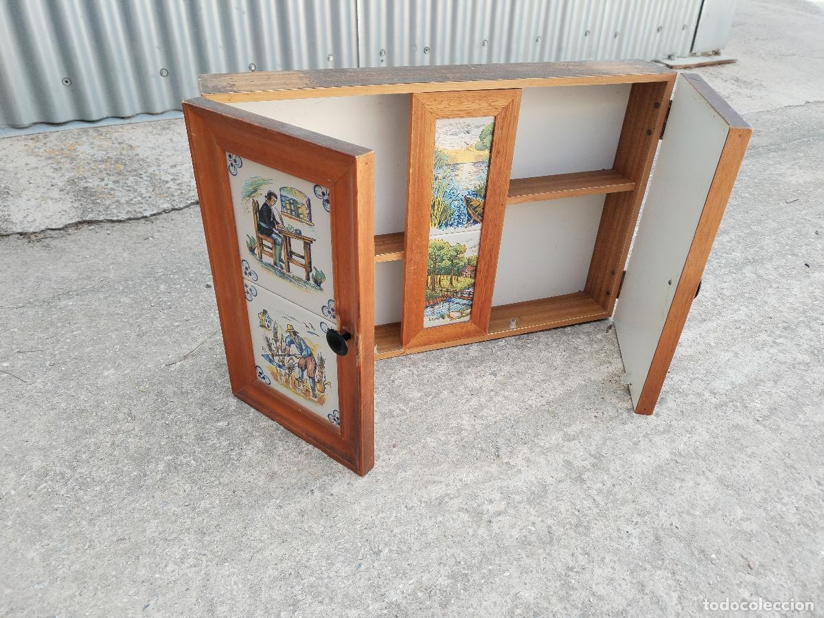Antig&uuml;edades: armario con azulejos de oficios - Foto 5