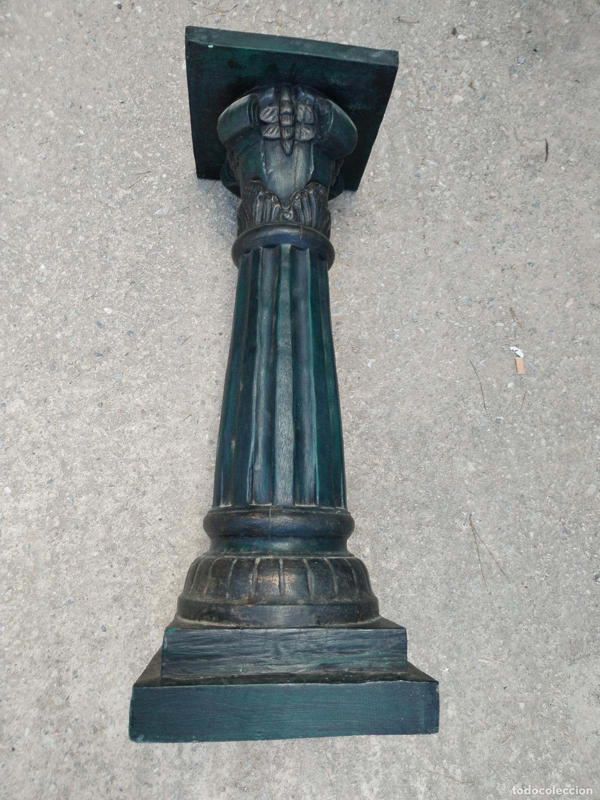 Antig&uuml;edades: columna peana mesita de madera - Foto 5