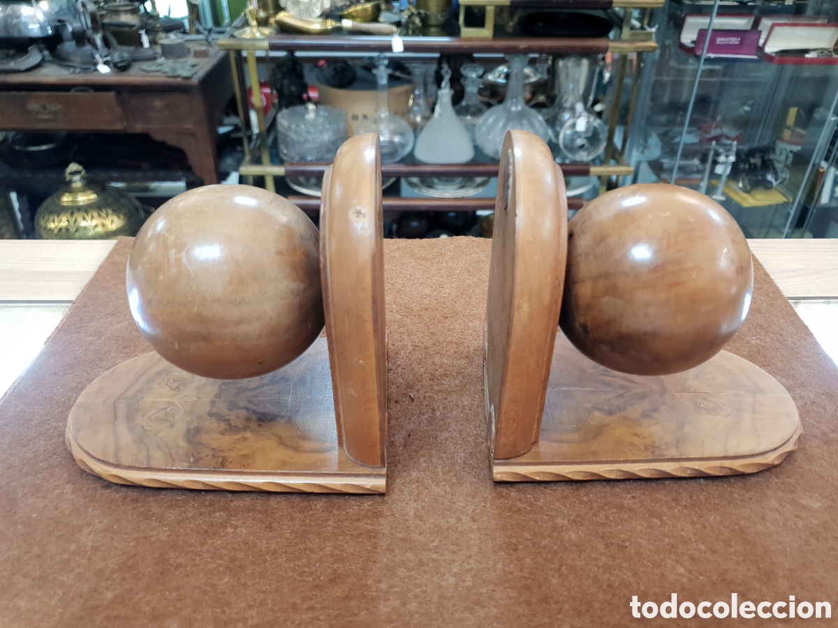Antig&uuml;edades: SUJETA LIBROS REALIZADOS EN MADERA. - Foto 2