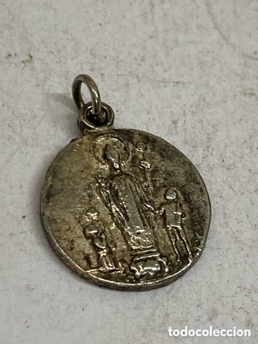 Antig&uuml;edades: Medalla de metal religioso C251 - Foto 1