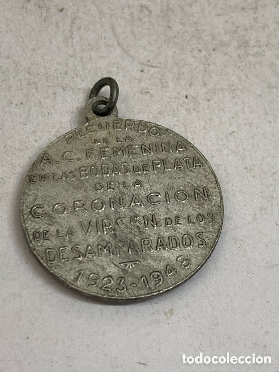 Antig&uuml;edades: Medalla de metal religiosa C251 - Foto 2