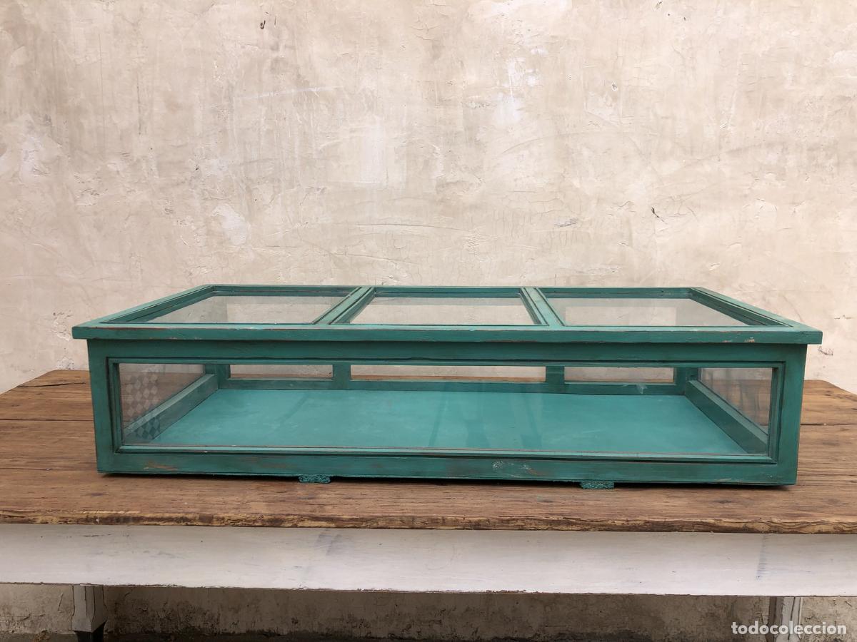 Antig&uuml;edades: vitrina de sobremesa comercio - Foto 1