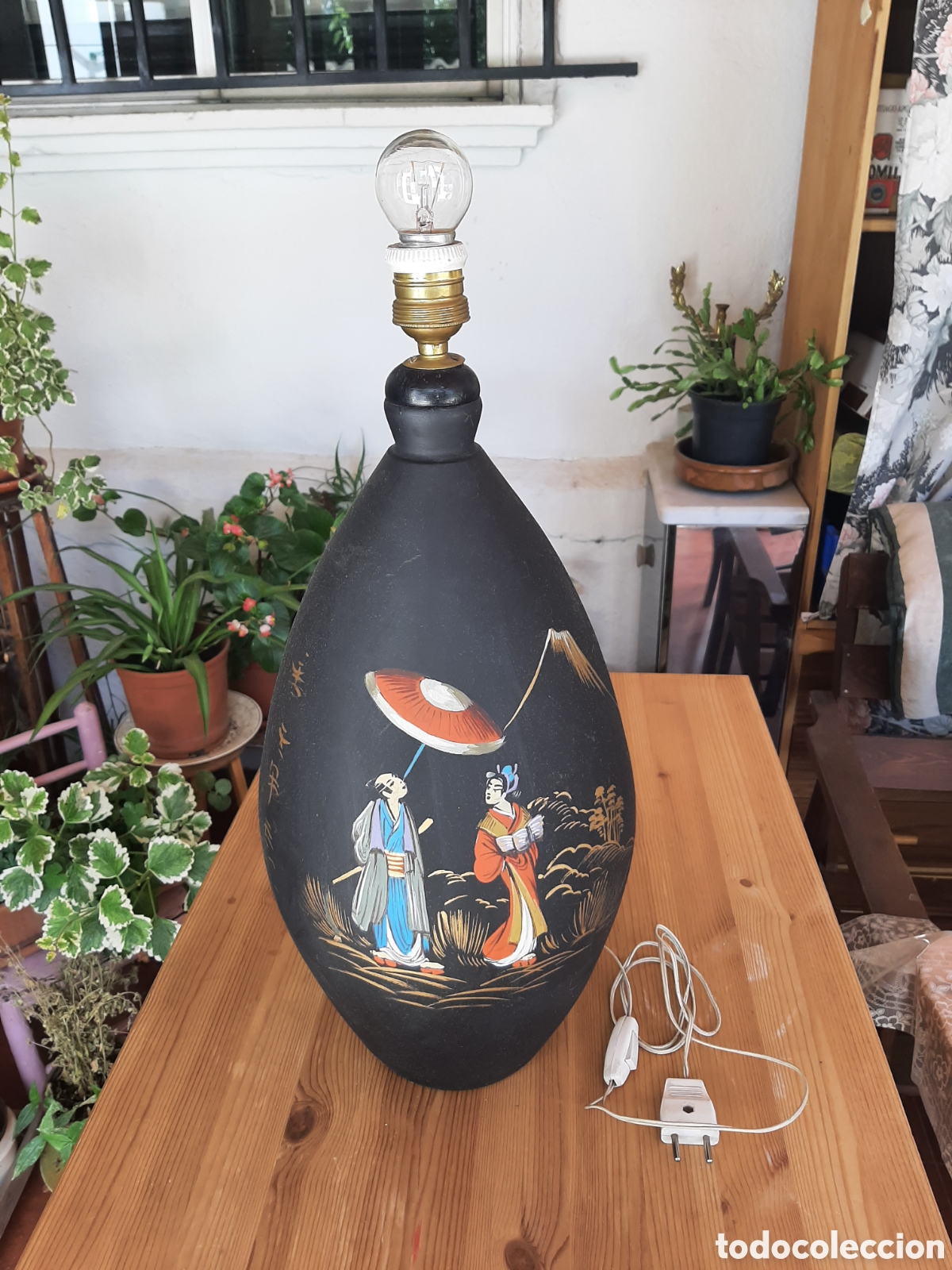 Antig&uuml;edades: L&aacute;mpara con motivos orientales - Foto 1