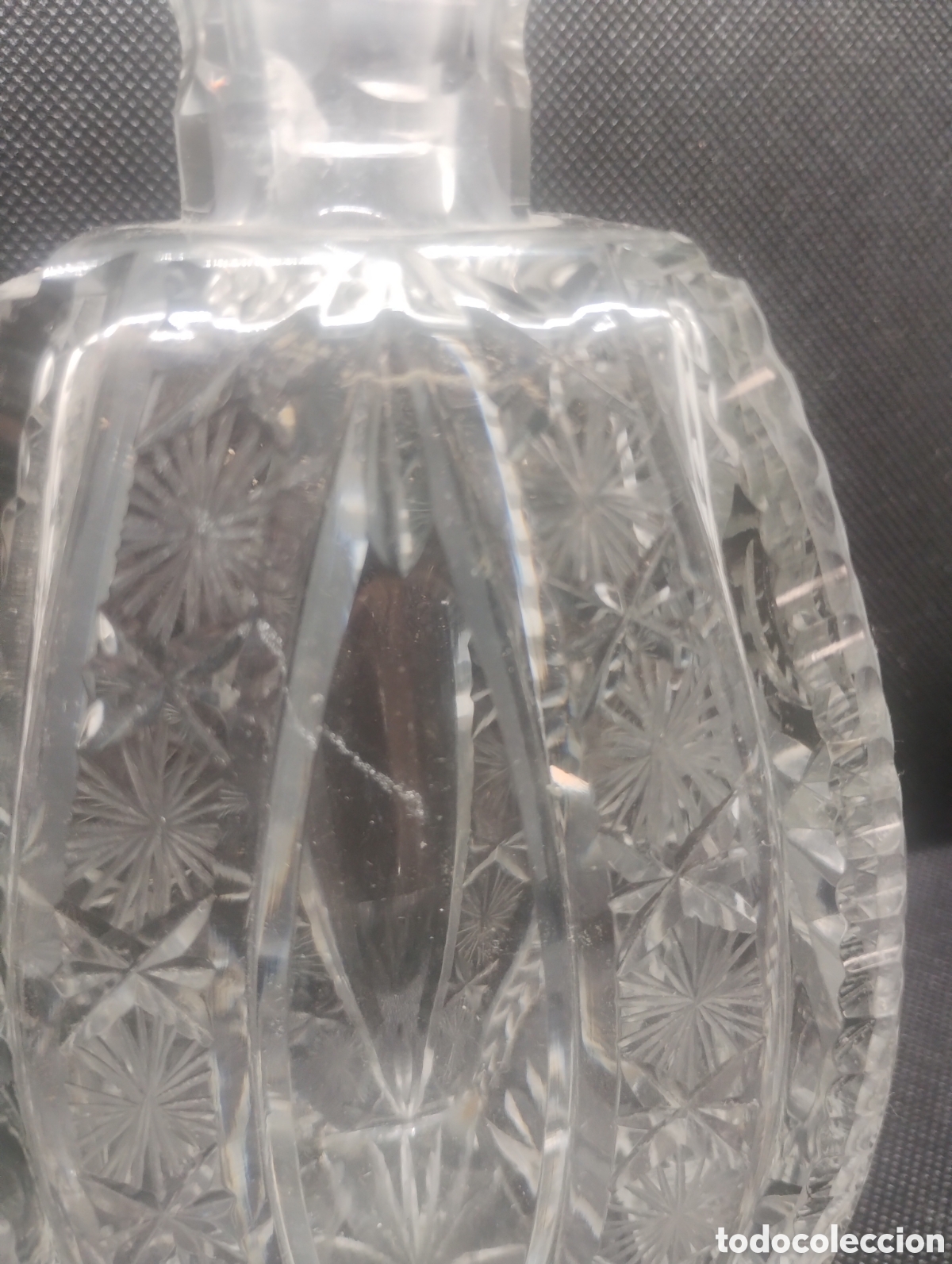 Antig&uuml;edades: Botella de licor en cristal tallado estilo Deco - Foto 3