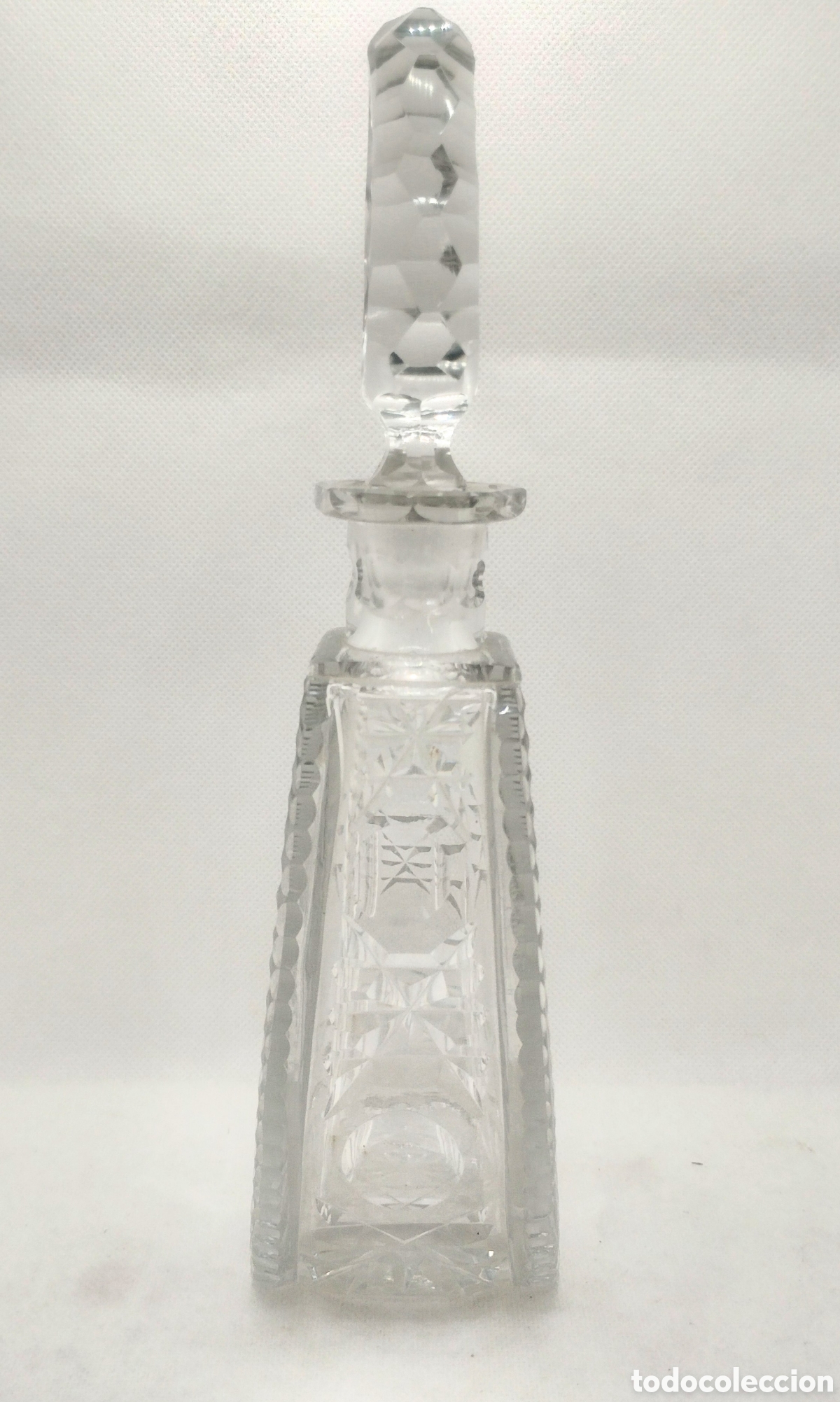 Antig&uuml;edades: Botella de licor en cristal tallado estilo Deco - Foto 9