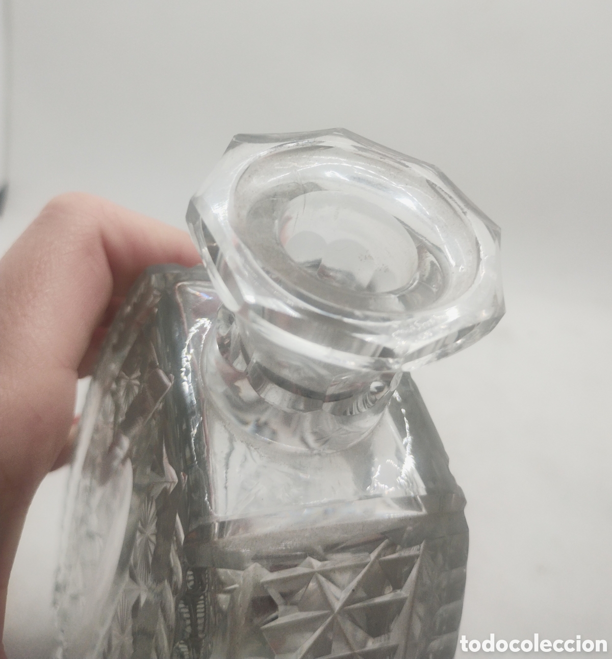 Antig&uuml;edades: Botella de licor en cristal tallado estilo Deco - Foto 13