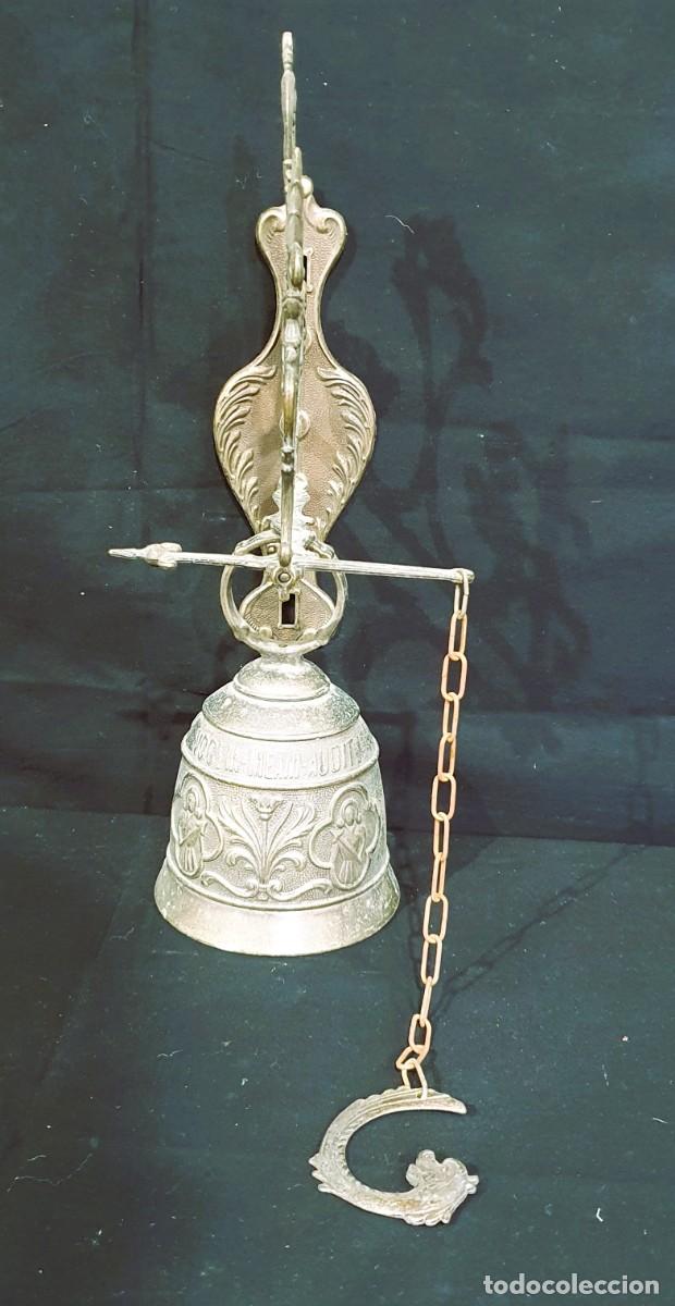 Antig&uuml;edades: Campana bronce con soporte - Foto 1