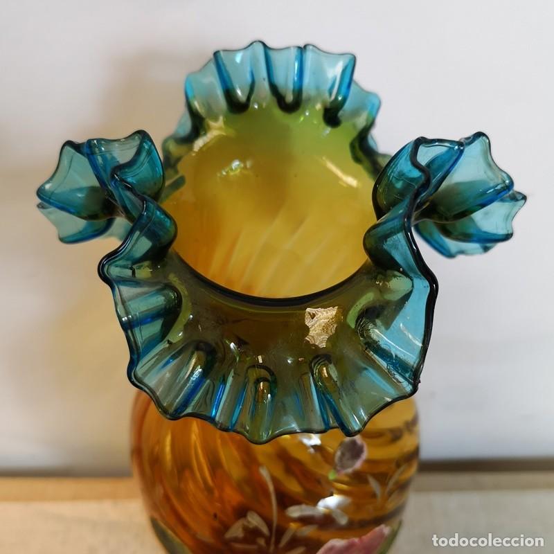 Antig&uuml;edades: Florero Cristal &Aacute;mbar y Azul - Foto 3