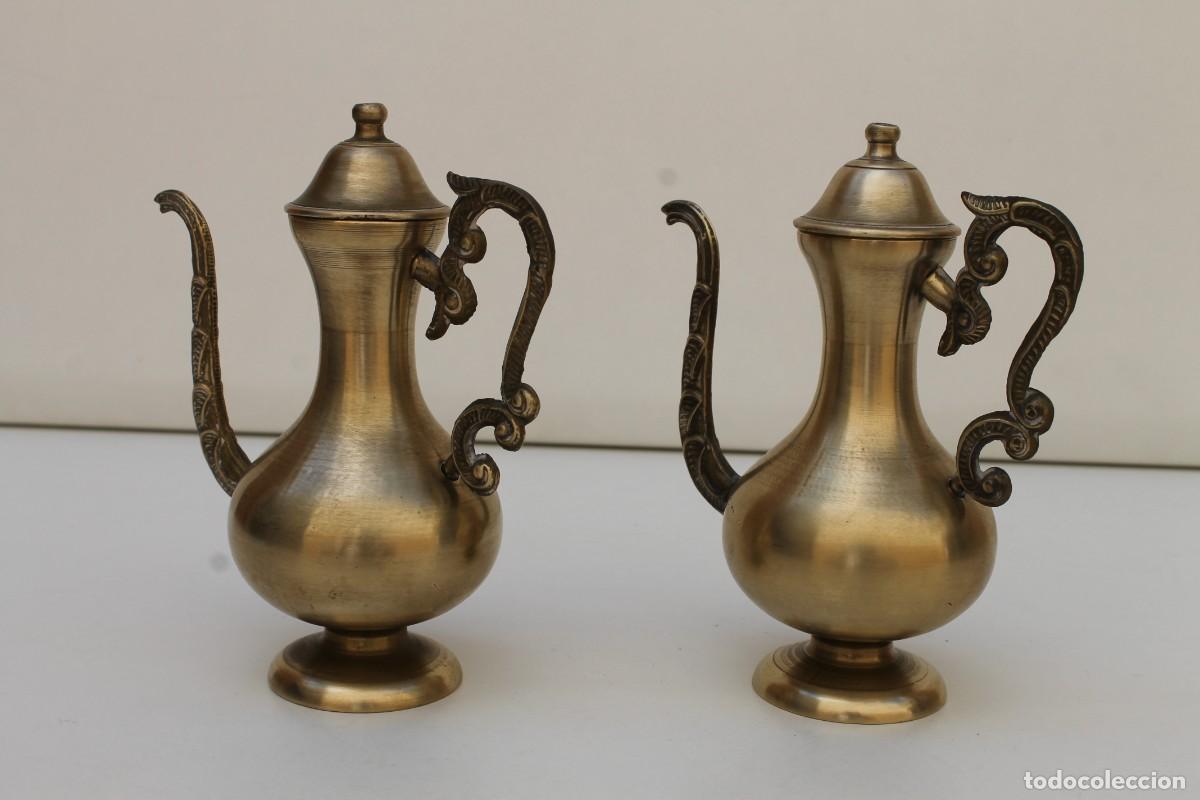 Antig&uuml;edades: PAREJA DE TETERAS DECORATIVAS DE BRONCE - Foto 6