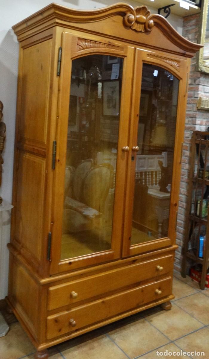 Antig&uuml;edades: ARMARIO DE PINO VITRINA - Foto 1