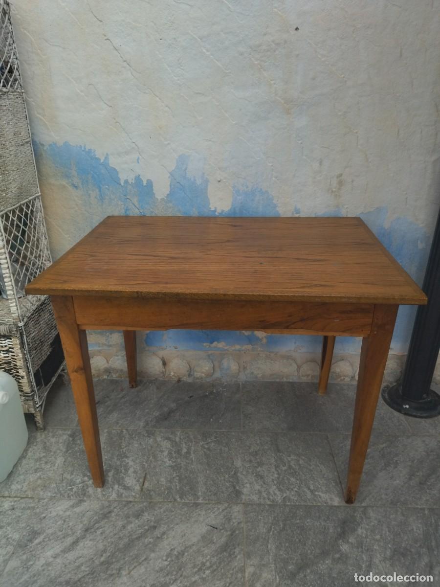 Antig&uuml;edades: Antigua mesa tocinera con caj&oacute;n largo. - Foto 2