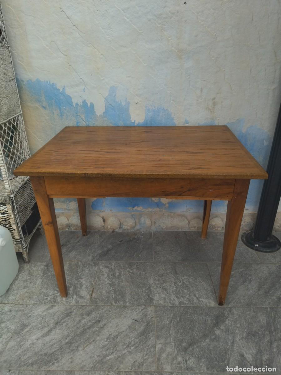 Antig&uuml;edades: Antigua mesa tocinera con caj&oacute;n largo. - Foto 1