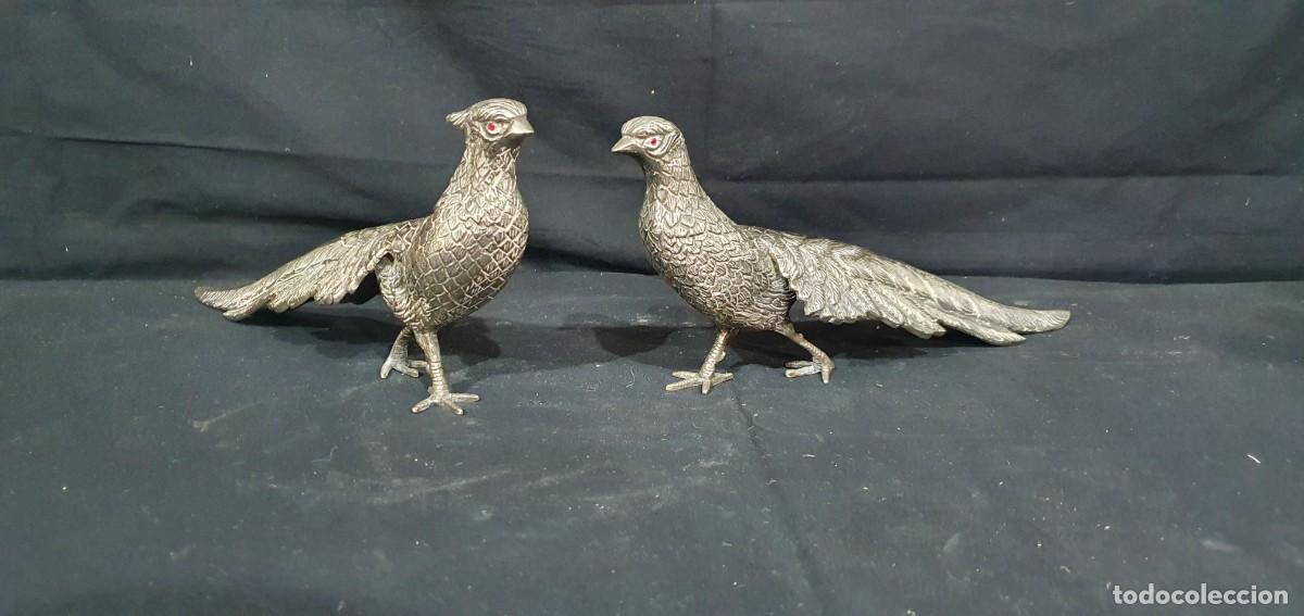 Antig&uuml;edades: -Pareja de faisanes de bronce - Foto 1