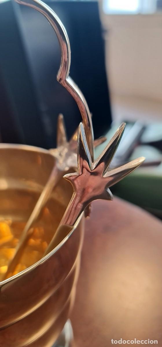 Antig&uuml;edades: Cubitera con pinzas EPNS - Foto 5