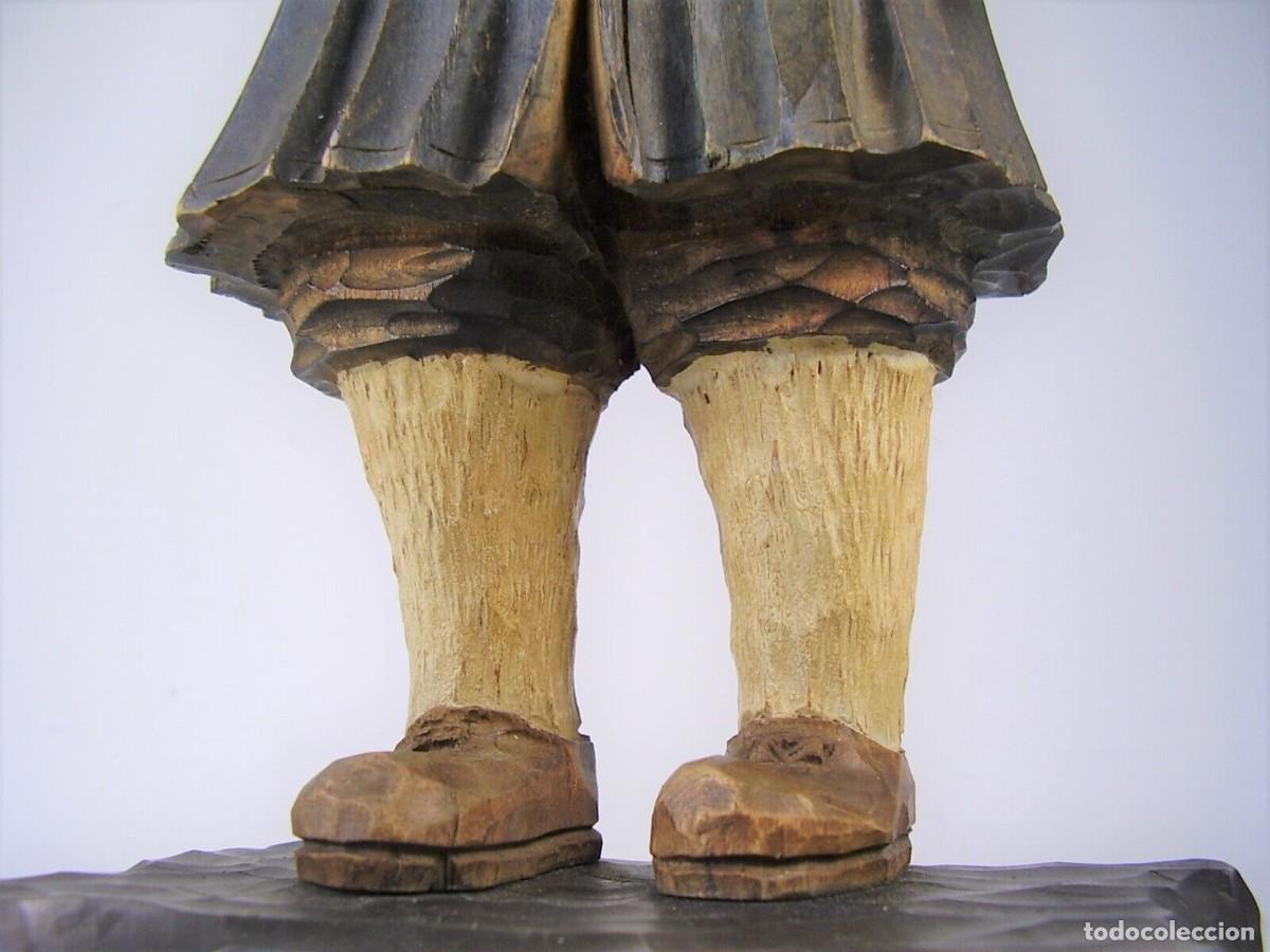 Antig&uuml;edades: Talla de madera campesino. - Foto 8