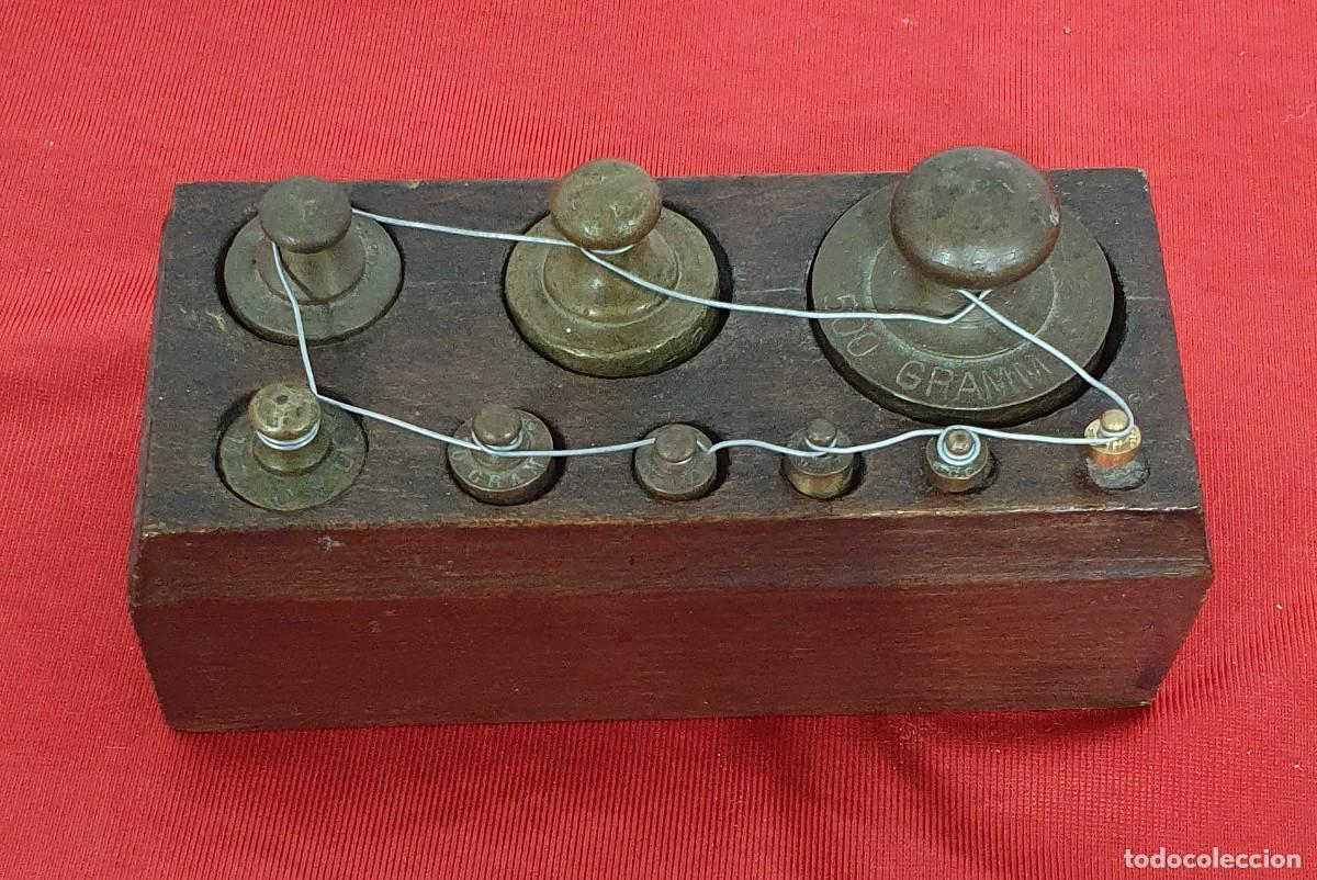 Antig&uuml;edades: Juego de pesas de bronce - Foto 1