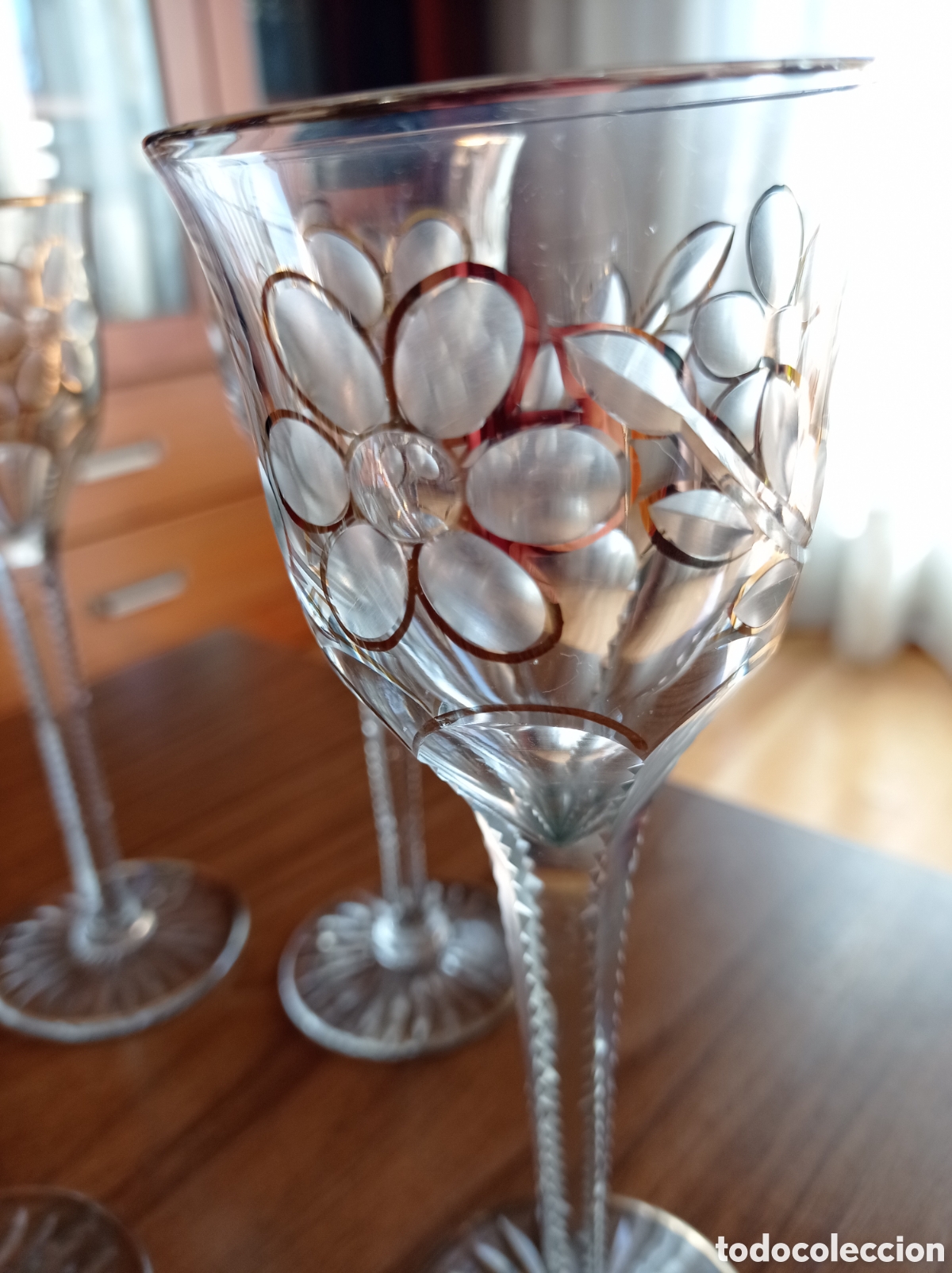 Antig&uuml;edades: Conjunto 4 copas cristal labrado y oro - Foto 3