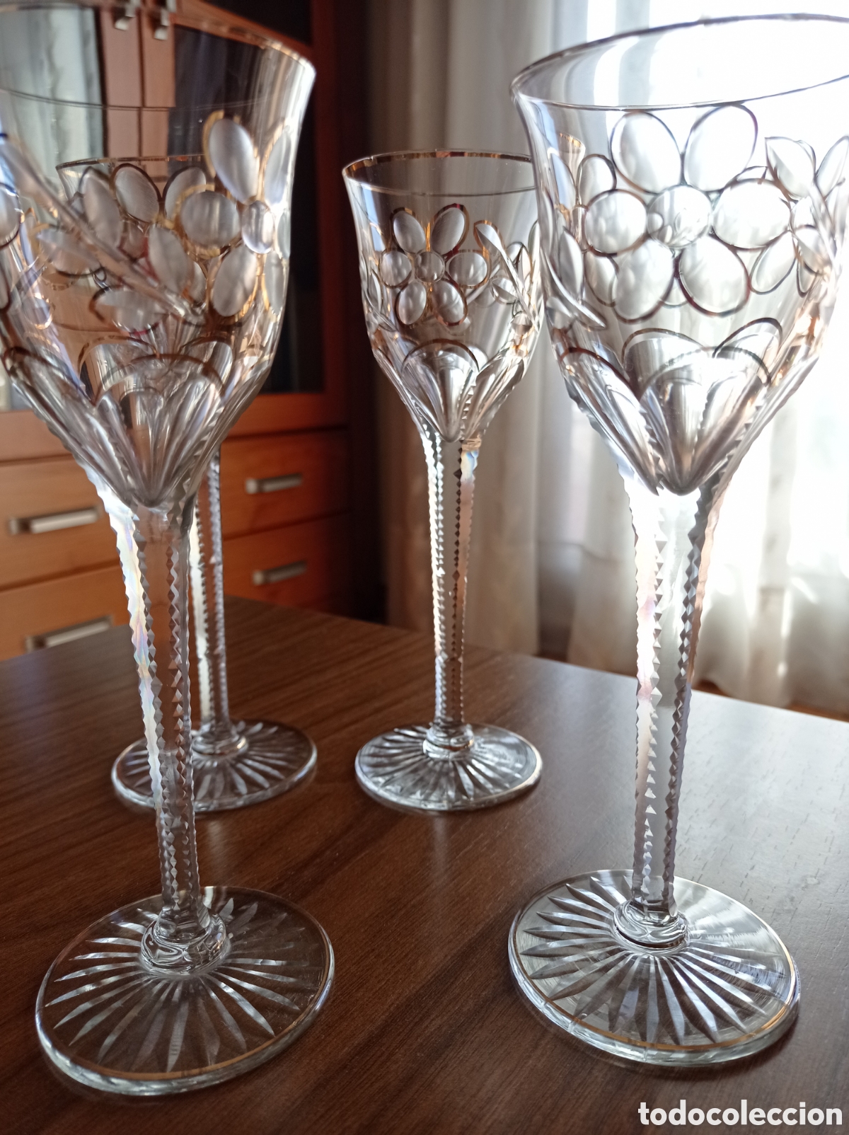 Antig&uuml;edades: Conjunto 4 copas cristal labrado y oro - Foto 5