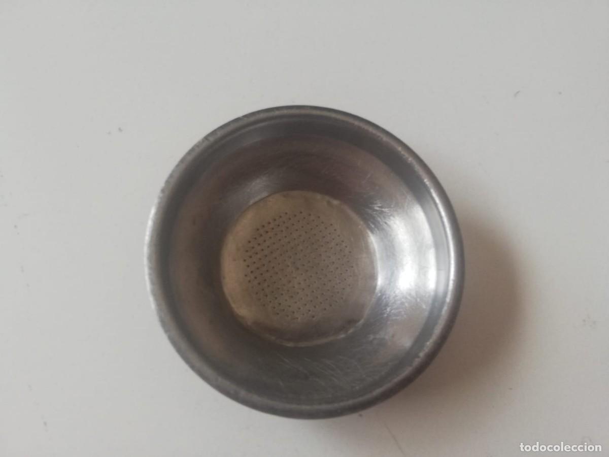 Antig&uuml;edades: FILTRO DE CAFETERA EXPRESO, DE ACERO - Foto 1